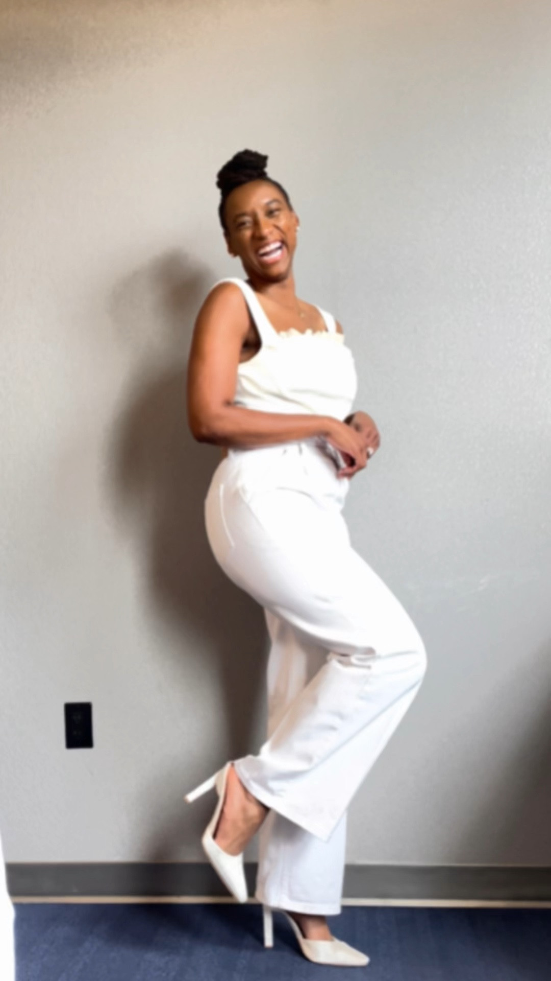 We love a good waist snatching corset! Loved styling it 3 ways! 
Which do you like best?


#LTKstyletip #LTKFind #LTKfit