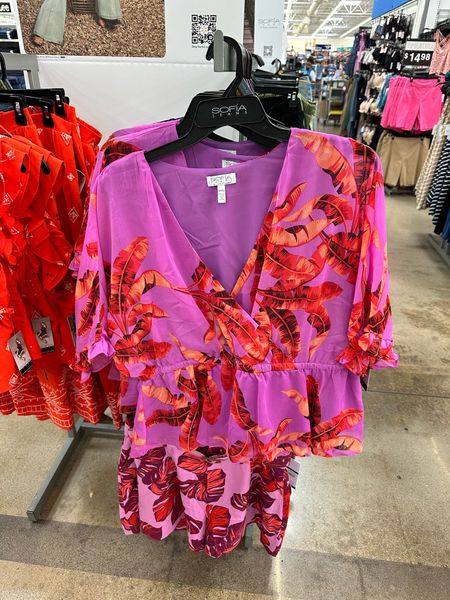 How gorgeous is this Tropical blouse from Walmart?!? It comes in black too. Looks TTS. Also comes in a gorgeous off the shoulder dress. 

Bump friendly dress, vacay dress, vacation outfit, baby shower outfit vacay top 

#LTKFestival #LTKbump #LTKmidsize