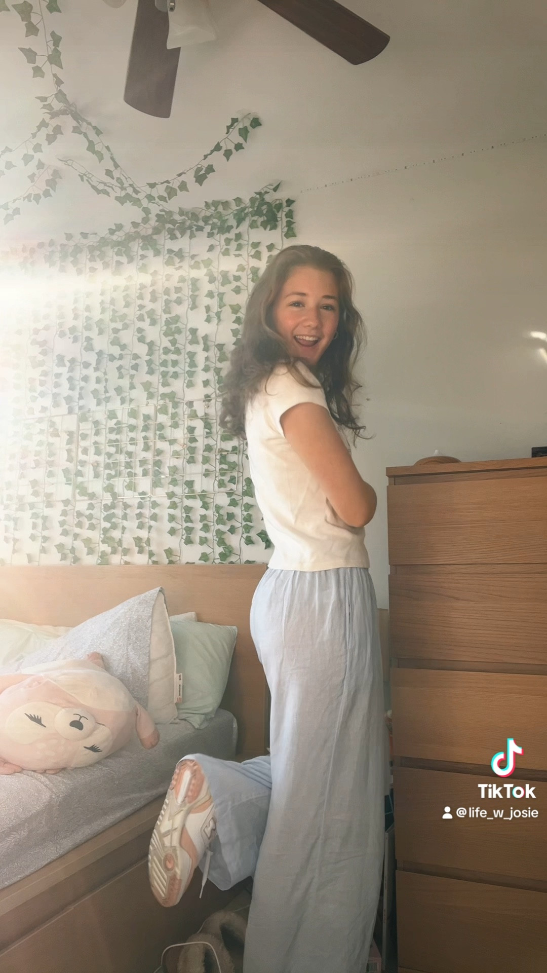 comfy outfit 🩵🩷

#LTKFindsUnder100 #LTKVideo #LTKSeasonal