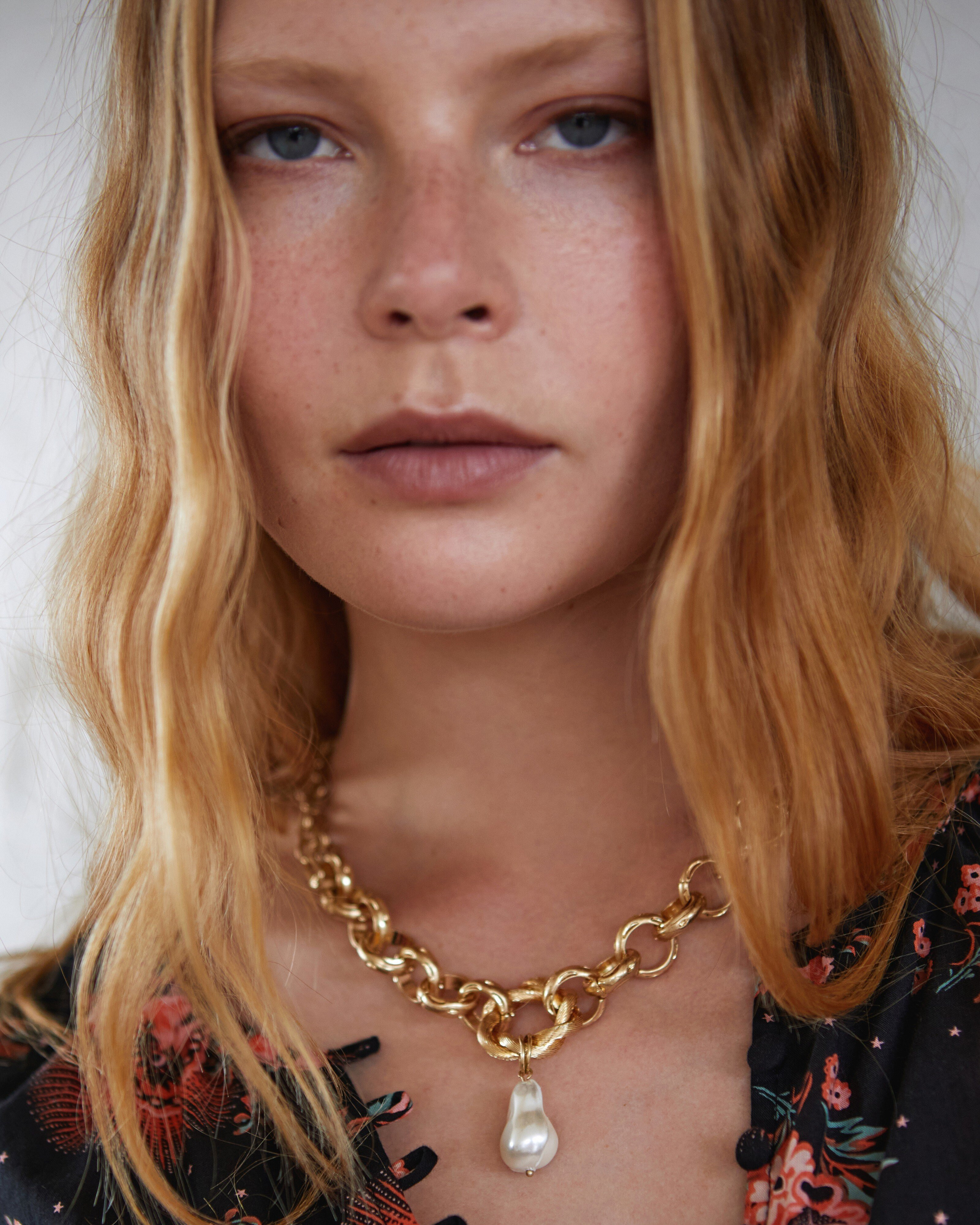 Kali Faux Pearl Chunky Chain Drop Necklaces | Oliver Bonas | Oliver Bonas (Global)