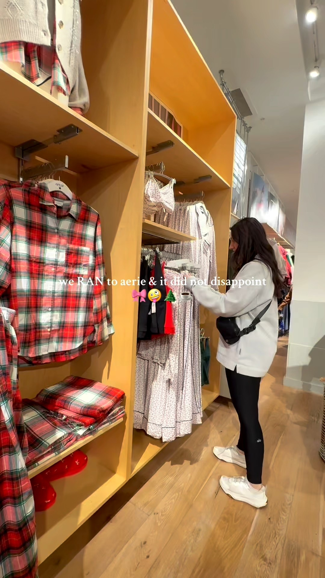 Aerie has their holiday pjs out and they feel like skims 👌

#LTKFindsUnder100 #LTKSeasonal #LTKHoliday