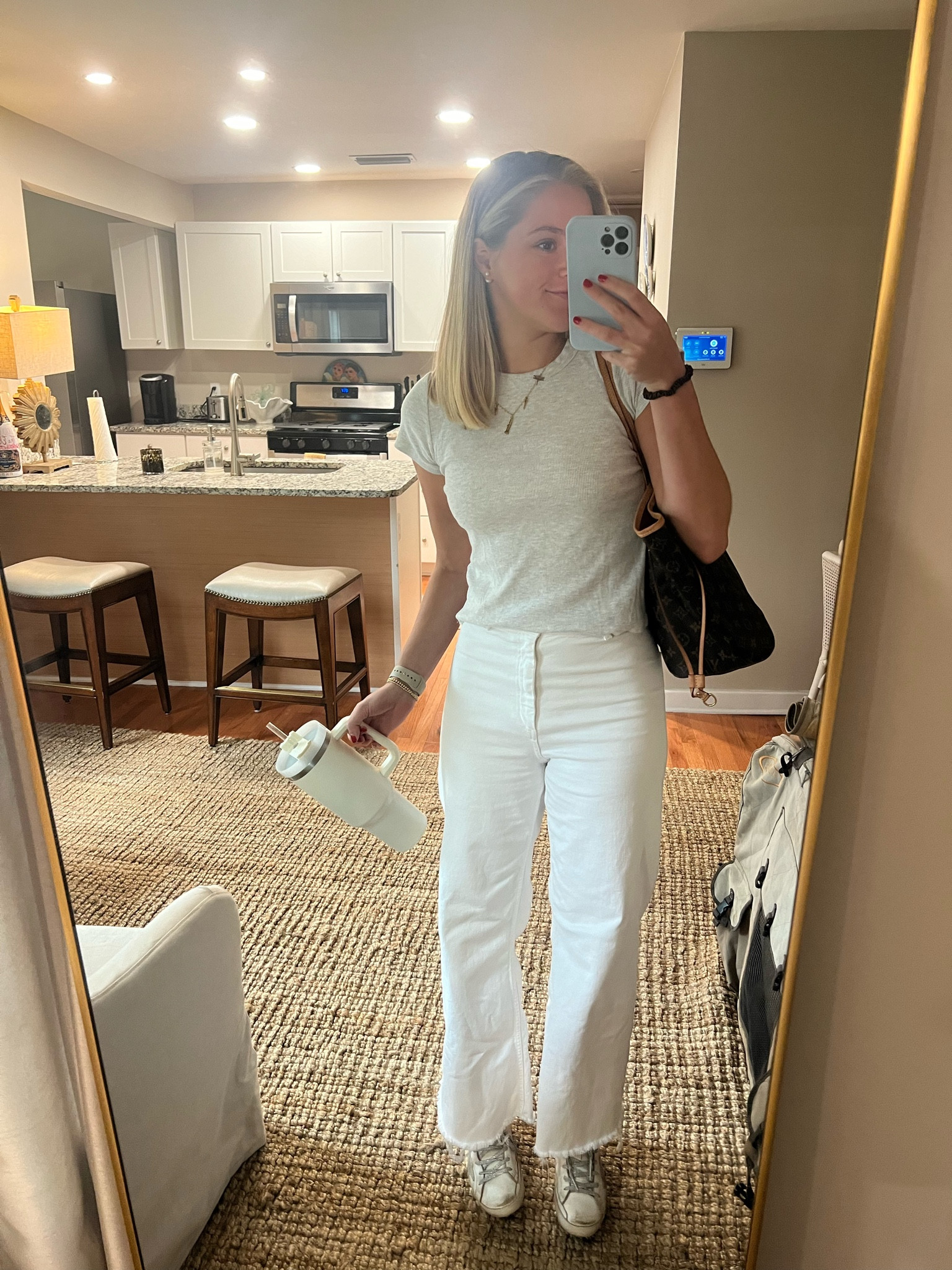 happy friday!! my favorite old navy tees are back on sale! they’re only $10 right now!!! i wear a medium and i’m usually a small/medium and 5’6” for reference! also these jeans are the zara marine straight leg jean!

#LTKSaleAlert #LTKSeasonal #LTKFallSale