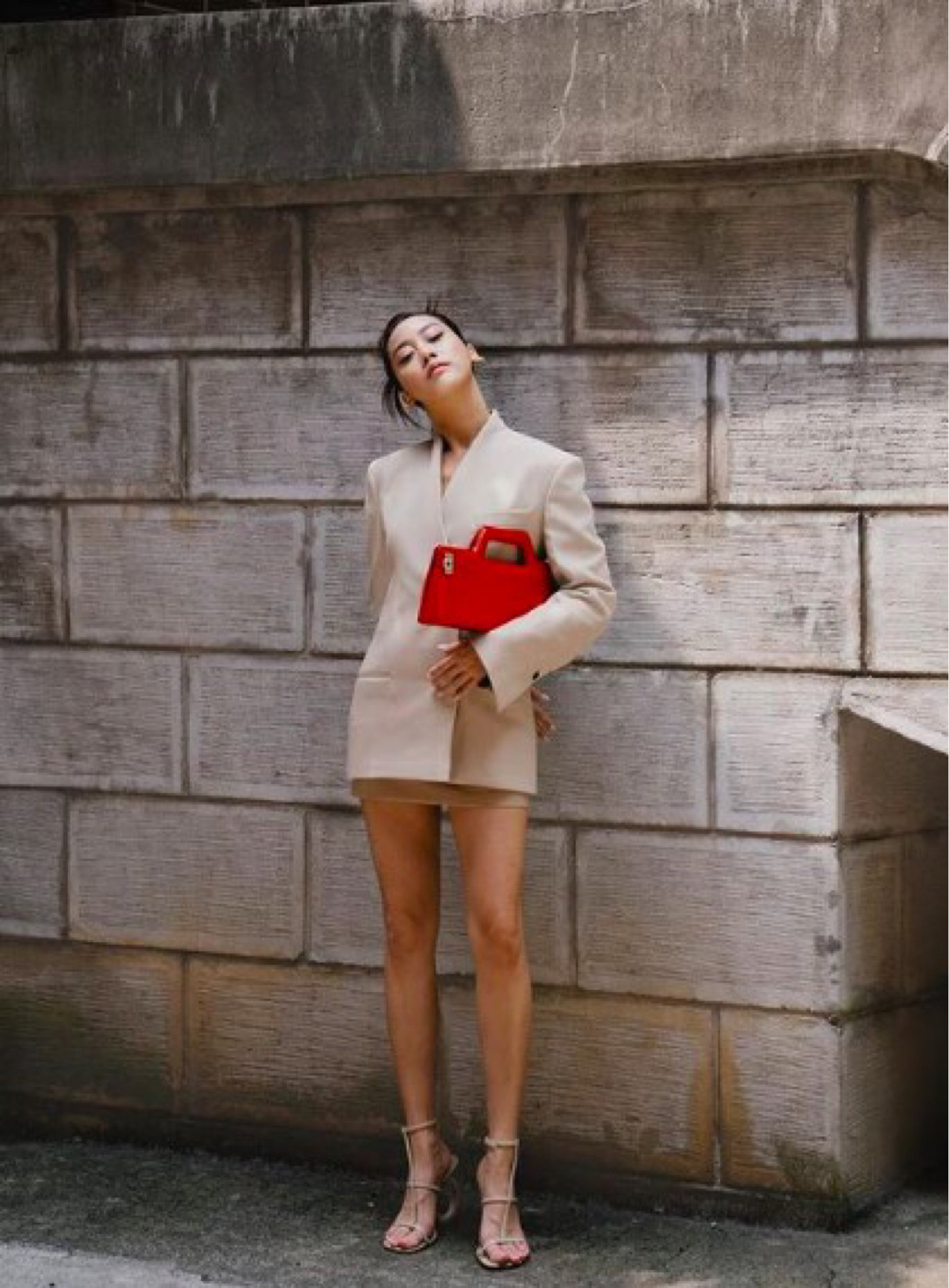 ❤️🍷☎️🟥

@FERRAGAMO @_MAXIMILIANDAVIS_

#FERRAGAMOSS23
#FERRAGAMOANEWDAWN
#LTKtaiwan #LTKasia

#LTKstyletip #LTKitbag