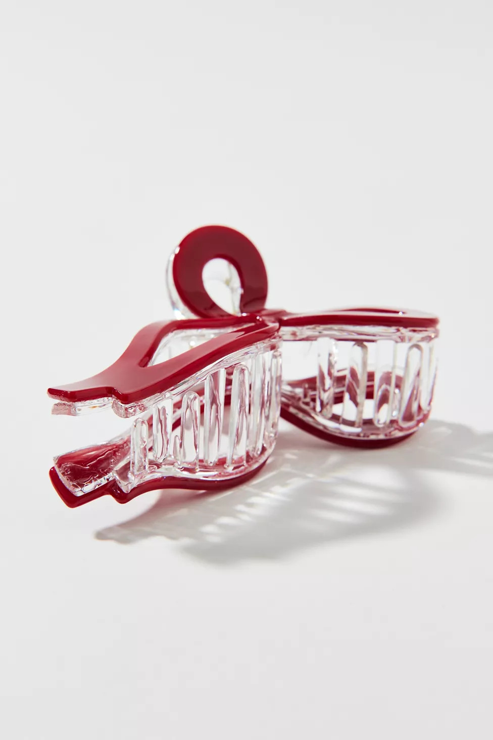 Resin Draped Bow Claw Clip | Urban Outfitters (US and RoW)