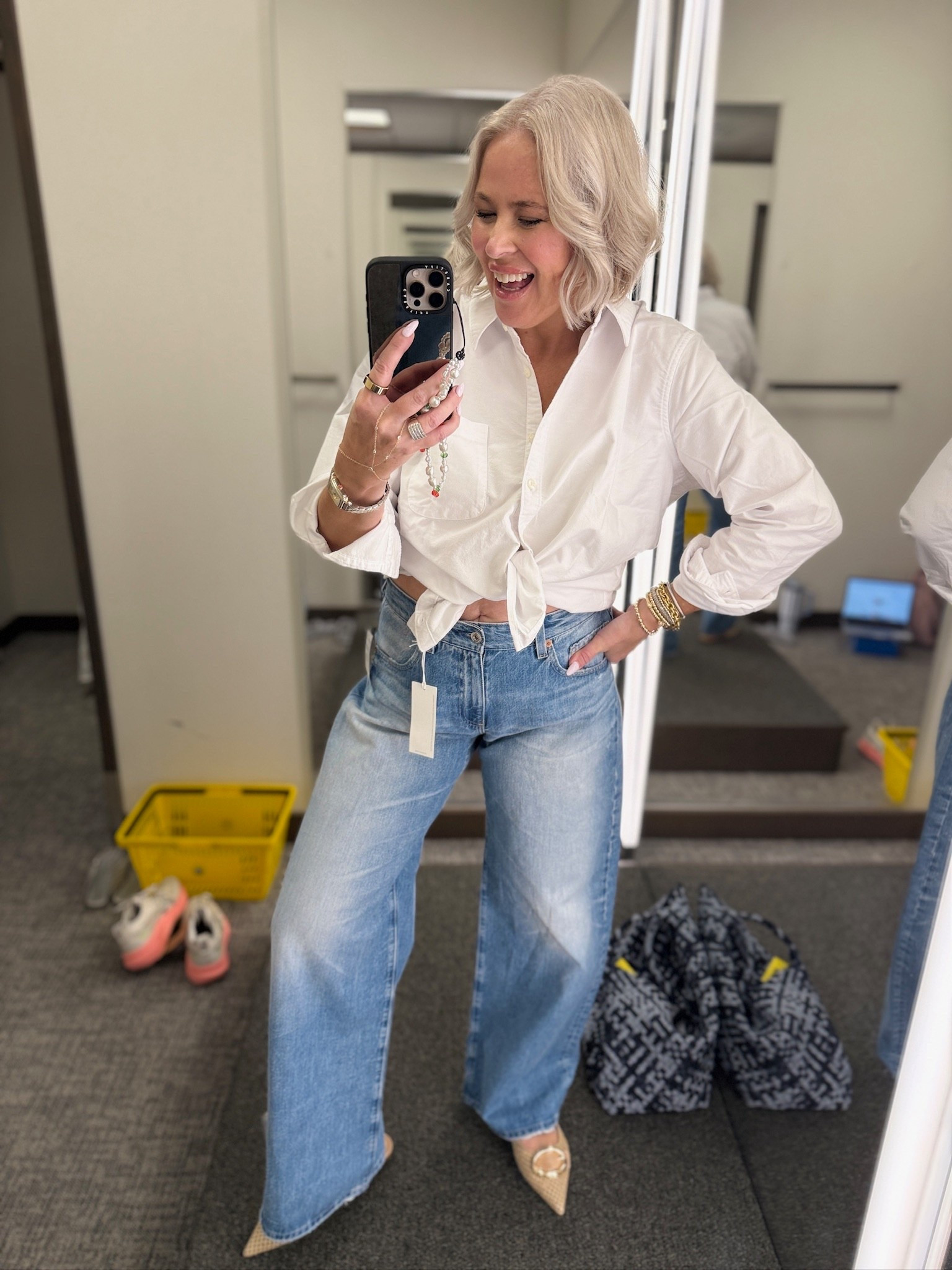 Obsessed with these pieces from Nsale! 

AG jeans- Size 29
Steve Madden- size 8
St. Barts bag

#LTKSaleAlert #LTKOver40 #LTKStyleTip