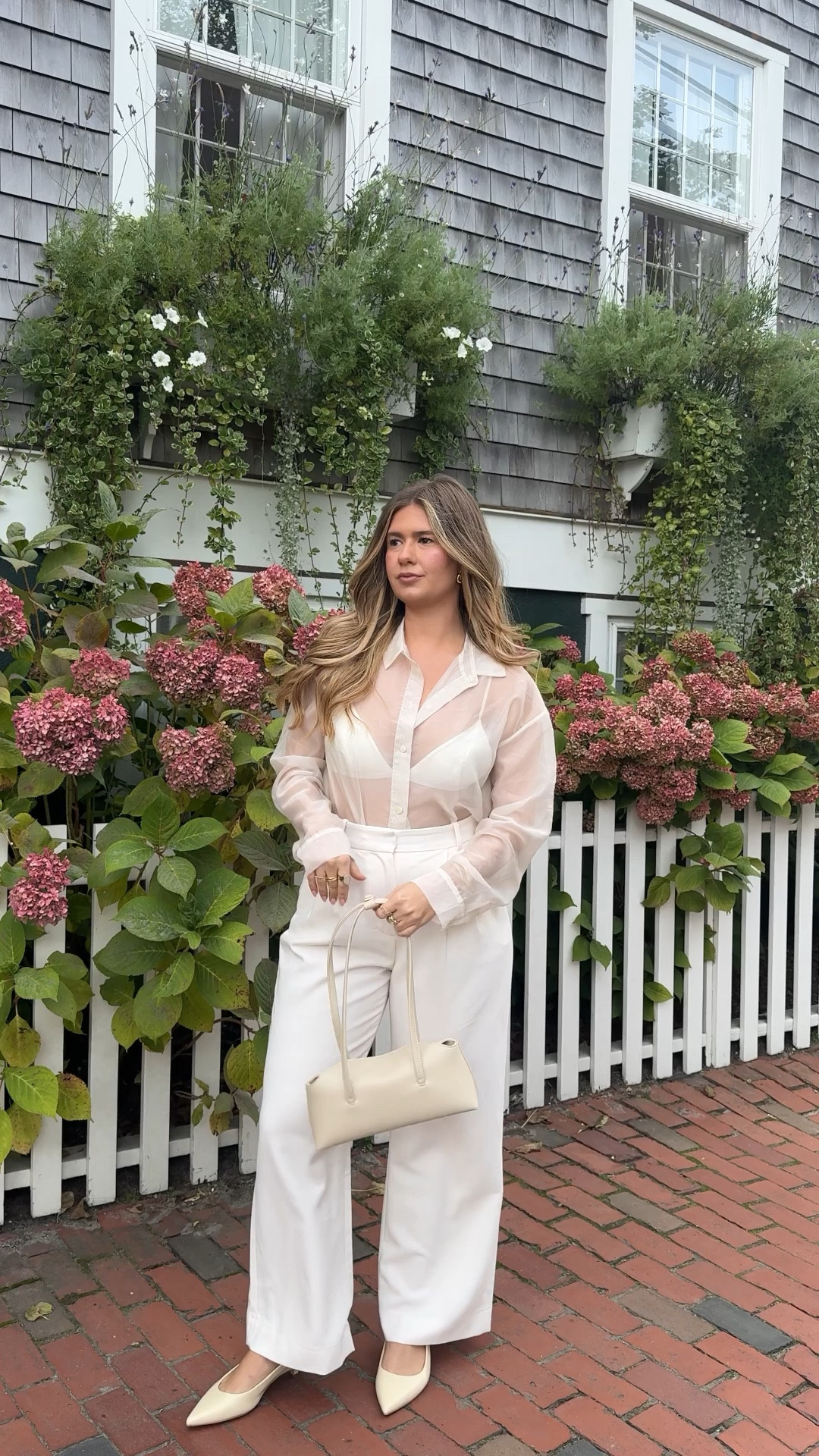 #AbercrombiePartner outfit details from my ig reel 💙 @abercrombie is having a sale right now- my look is 20% off but make sure to use code AFLTK for an additional/stackable 20% off! 

#LTKStyleTip #LTKSaleAlert #LTKFallSale