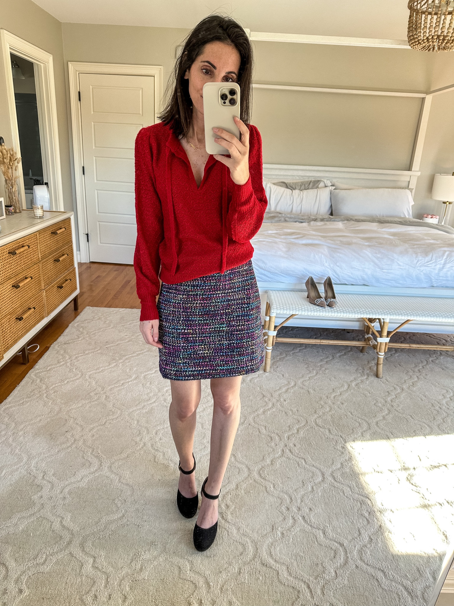 Loft holiday look-
Sweater xxs
Tweed skirt xxs petite
Heels- tts 


#LTKSeasonal #LTKsalealert #LTKHoliday