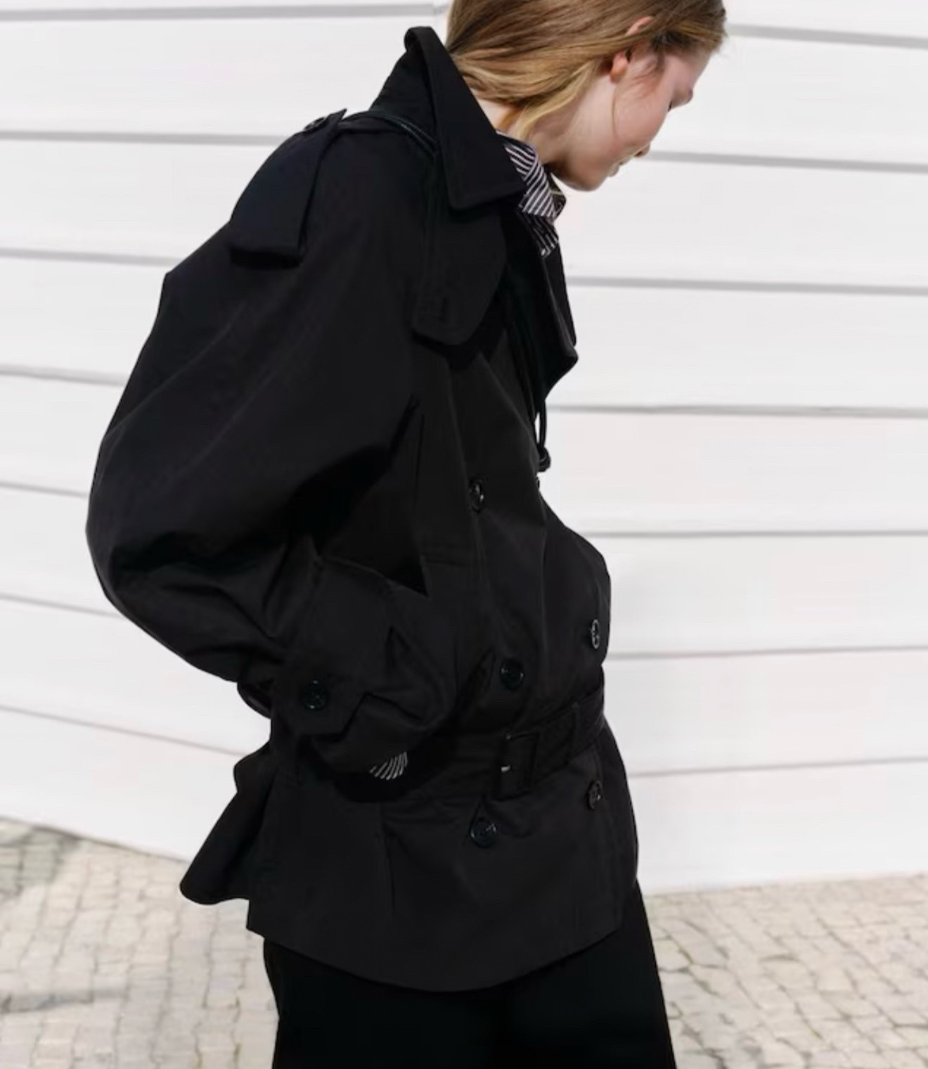 Love the oversized look of this trench jacket. Must have this spring in your wardrobe 

#LTKeurope #LTKspring