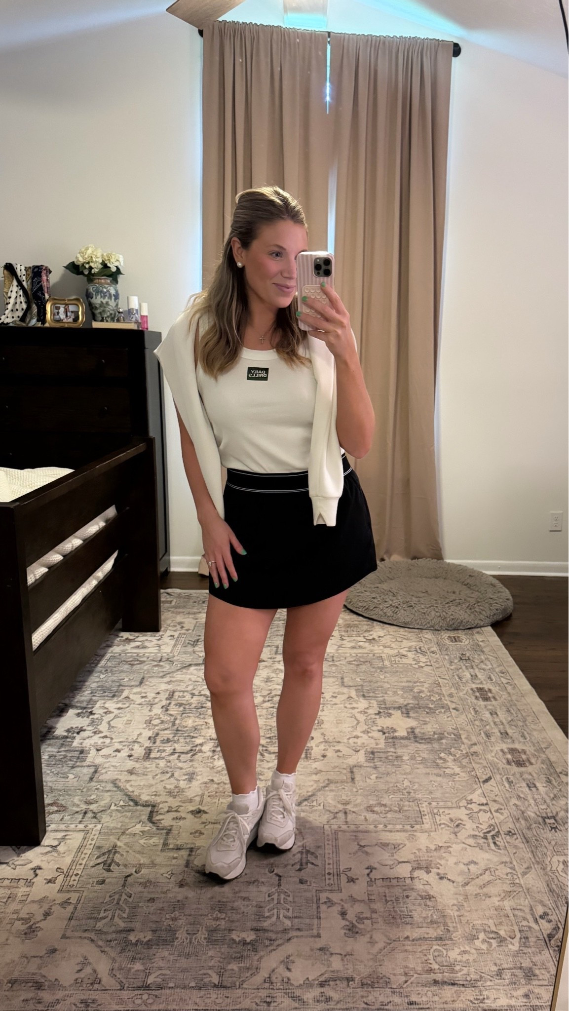 My OOTD! I got asked multiple times where my skort is from because it looks like a more expensive brand 😜 it’s from Walmart!! 

Wearing m/l in daily drills 
Medium skort