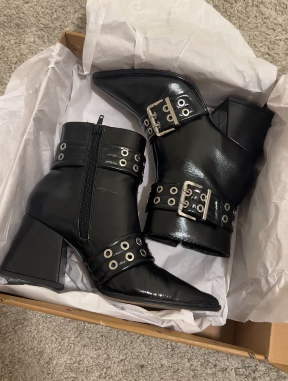 Cutest booties for fall & winter! these were $41 for me after coupon!  such a steal! 

#LTKFindsUnder100 #LTKShoeCrush #LTKSeasonal