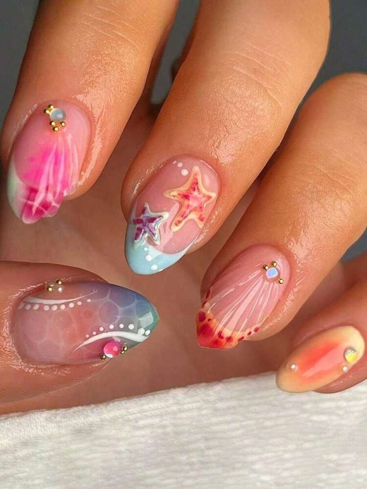 30 piezas/set Uñas postizas de forma almendrada y corta con elementos coloridos del océano estilo Y2K para verano, con decoración 3D en forma de estrella de mar, teñido anudado azul, conchas, strass y perlas doradas falsas, ideales para uso diario y accesorios de playa para niñas/mujeres | SHEIN