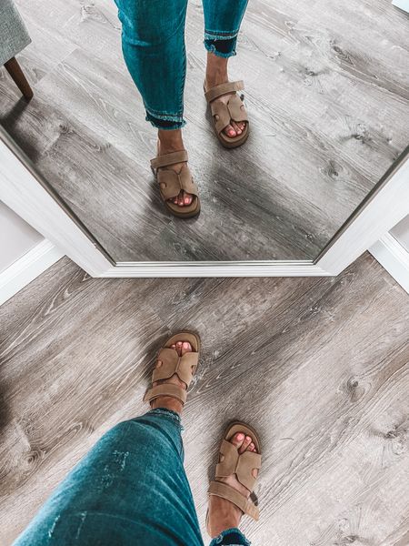 Summer means cute sandals and these are so perfect! Love the adjustable strap and comfortable footbed. 

Sandals 
Summer sandals
summer shoes 
Summer sandals 



#LTKFindsUnder50 #LTKShoeCrush #LTKOver40