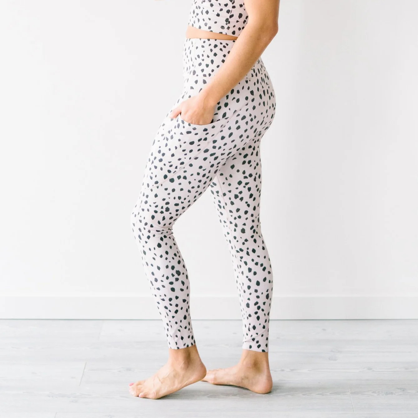 Focus Exercise Pants - Dalmatian | MT LUXE | Maven Thread