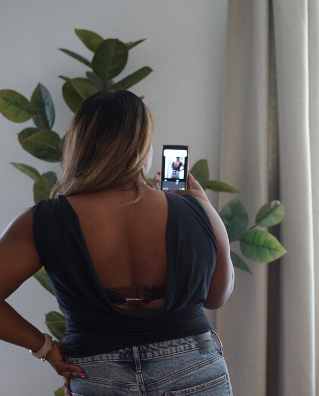 I am so obsessed with this cow back shirt from Abercrombie and Fitch. 

#LTKActive #LTKMidsize #LTKStyleTip