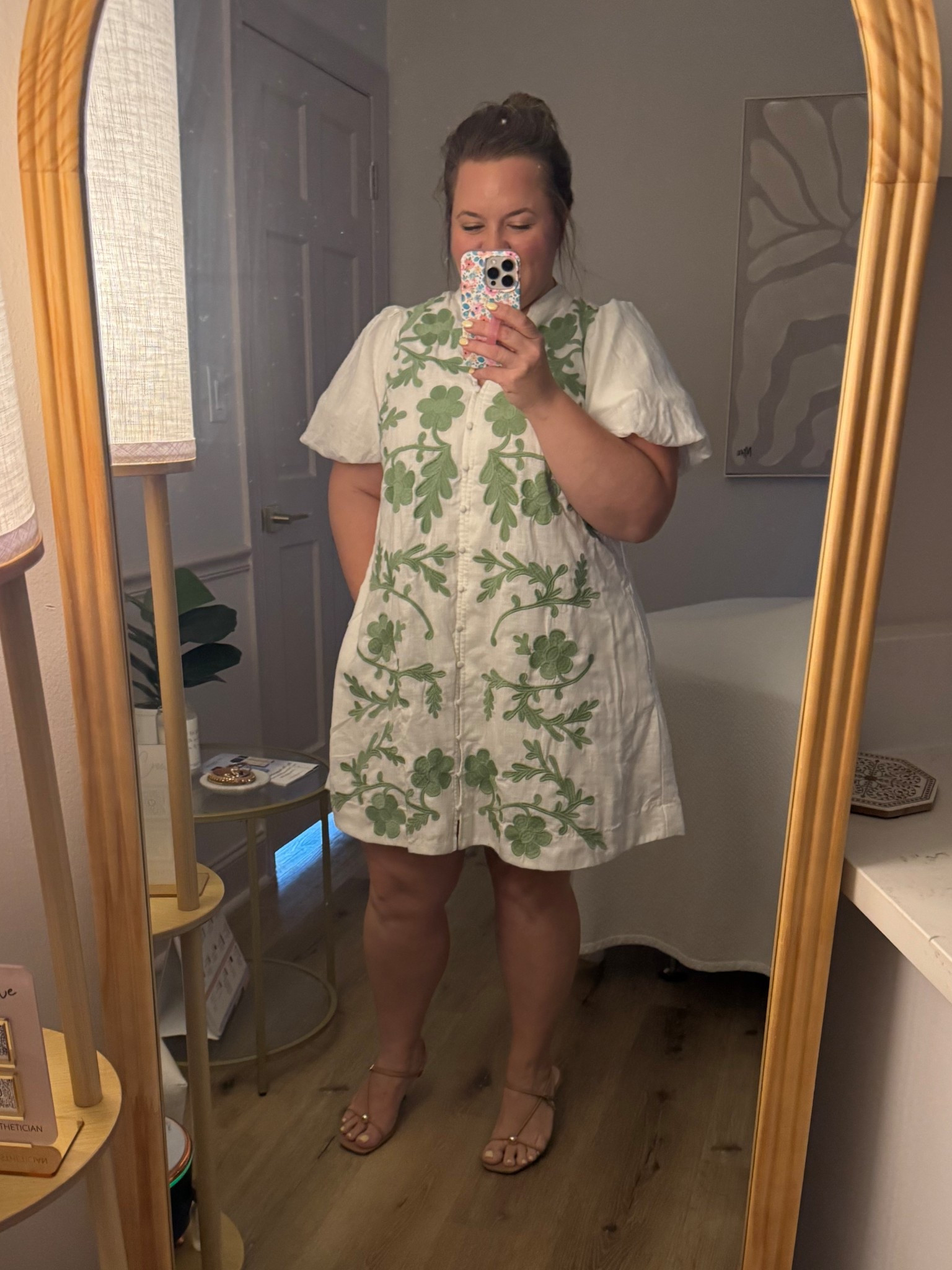 Such a find @belk #crownandivy dress that is so well made and good! Beautiful quality and detail! Go GET this dress 



#LTKFindsUnder50 #LTKOver40 #LTKStyleTip