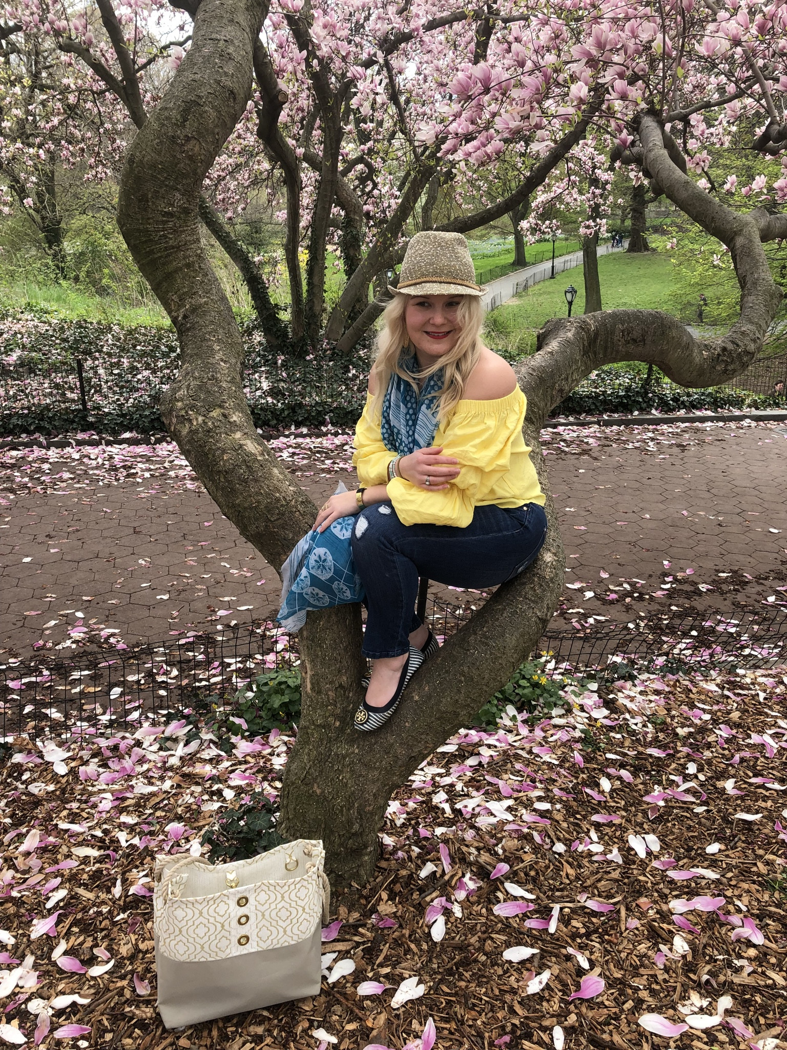Wednesday ootd. I am always here for a pop of yellow. 

#LTKPetite #LTKootd #LTKWorkwear