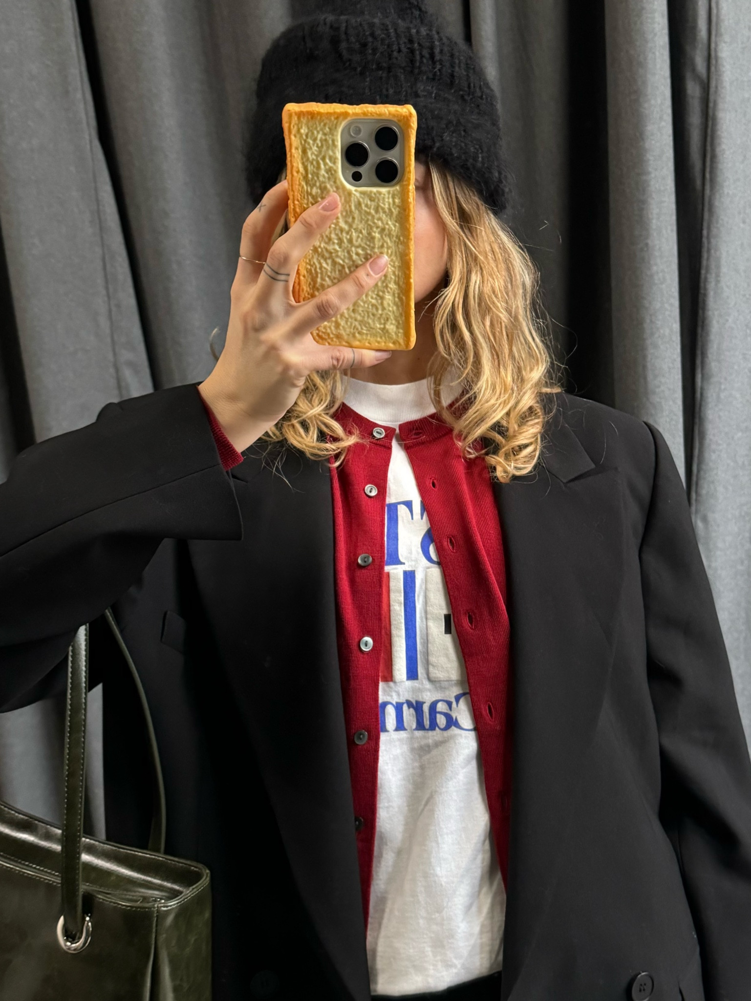 my go-to black oversized blazer 

#LTKstyletip #LTKaustralia #LTKwinter