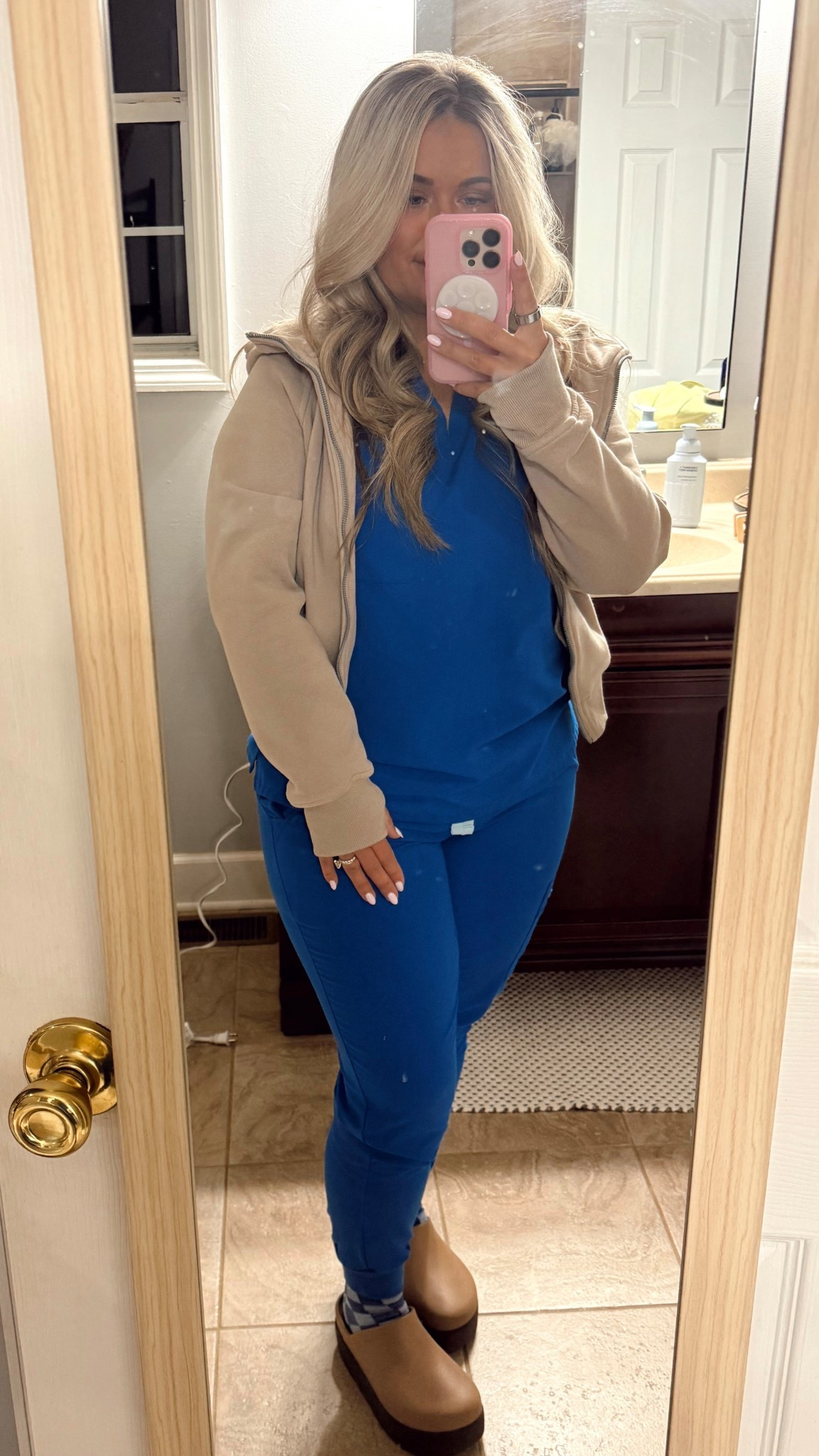 Scrubbiesss ootd