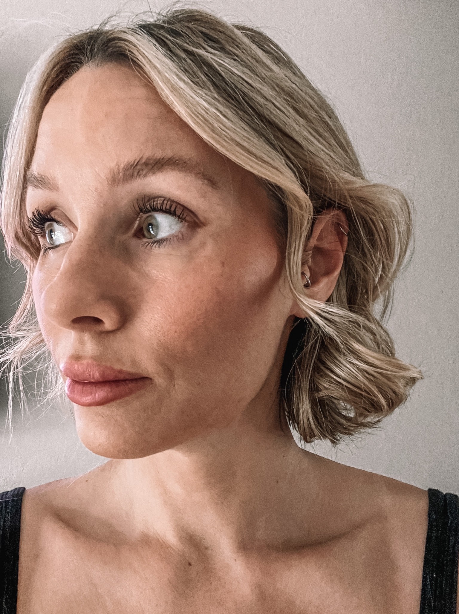 The Charlotte Tilbury mascara is seriously the best. This is by far the best mascara I’ve worn in awhile. Also currently obsessing over the glowy serum from Laneige  