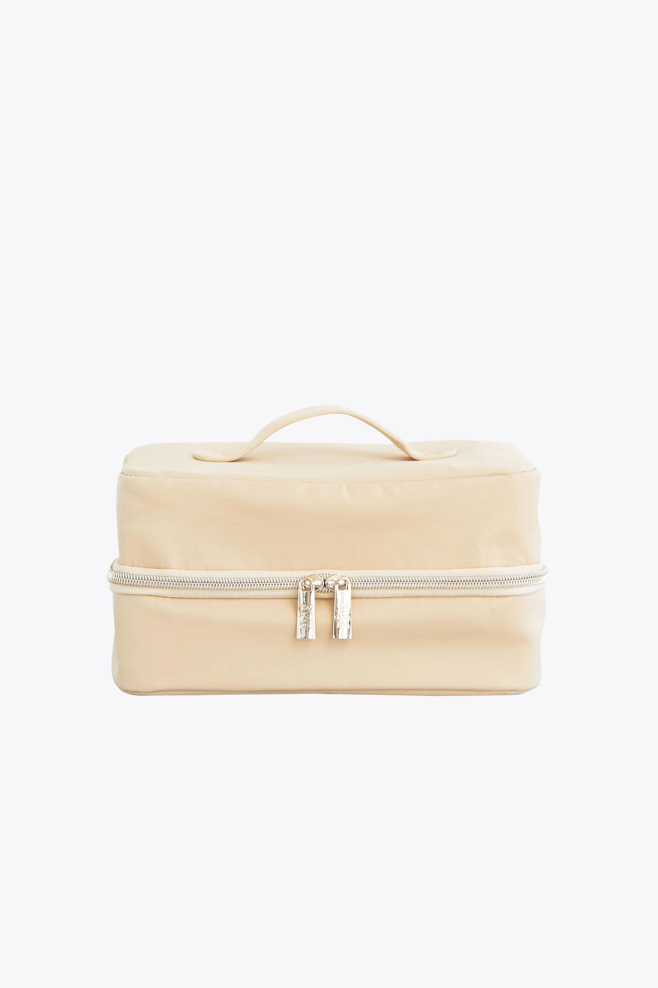BÉIS 'The Hanging Cosmetic Case' in Beige - Hanging Toiletry Bag & Cosmetic Case | BÉIS Travel