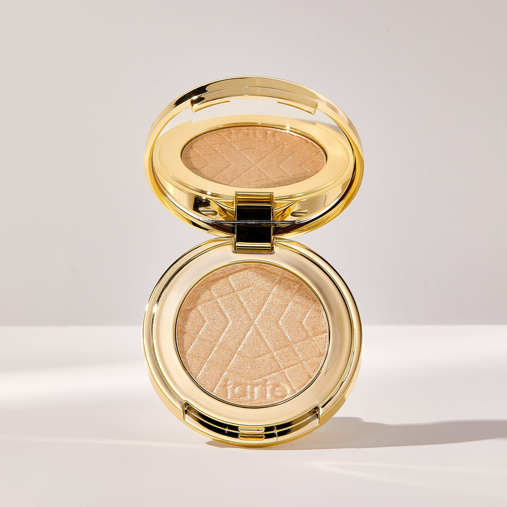 travel-size Amazonian clay shimmering light | tarte cosmetics (Global)