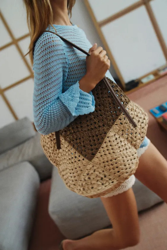 WOVEN BODY SHOPPER BAG | Zara US