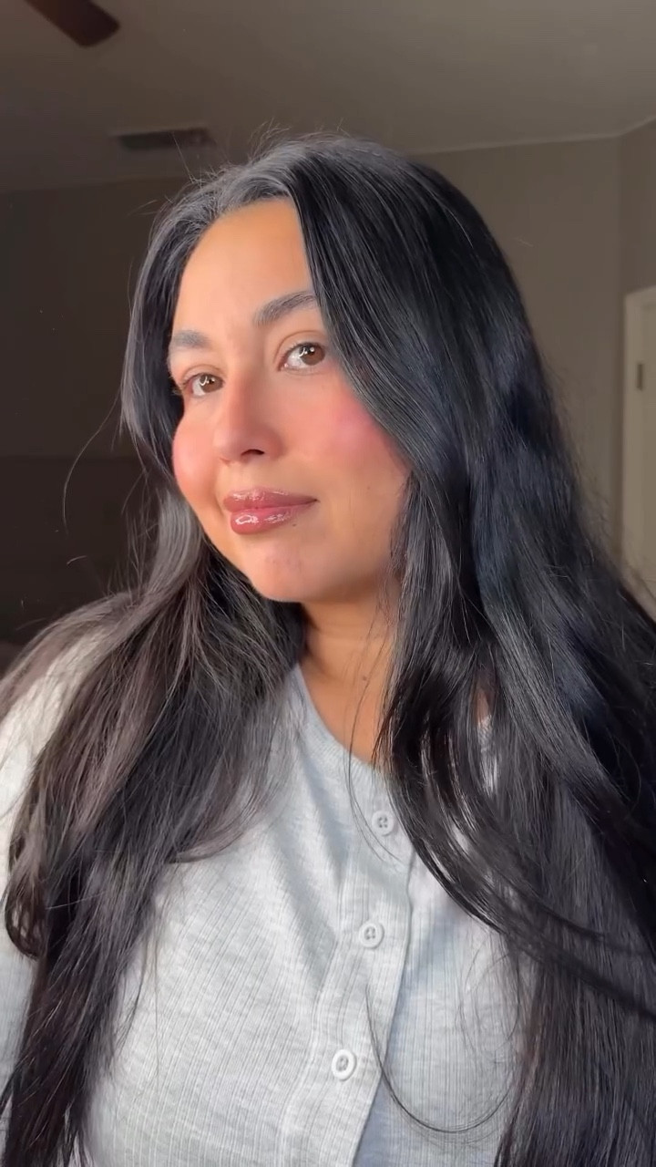 The best part of makeup imo
@tower28beauty matte blush “Sawtelle Slushie”
@sephoracollection lipliner “Frappuccino”
@glowrecipe lip balm “Fig Bingsoo”

#makeup#finishingtouches#blush#powderblush#cleanbeauty#ugc#beautycreator#beautyobsessed#tower28beauty#lipcombo#glossylips#kbeauty#grwm#latinacontentcreator#beauty#makeuptutorial#makeupreels#newmakeup