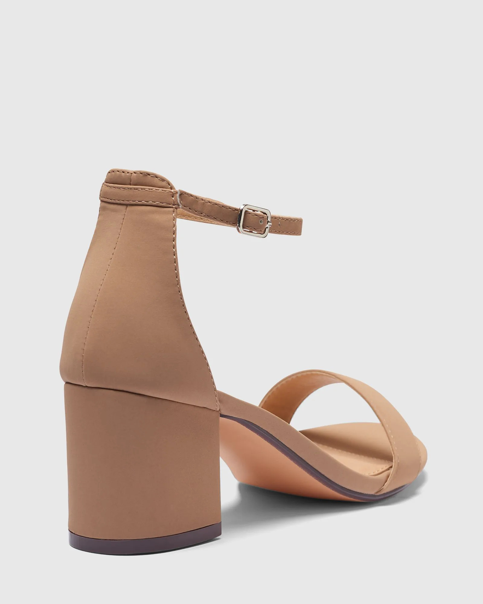 USHAA Buff | Novo Shoes