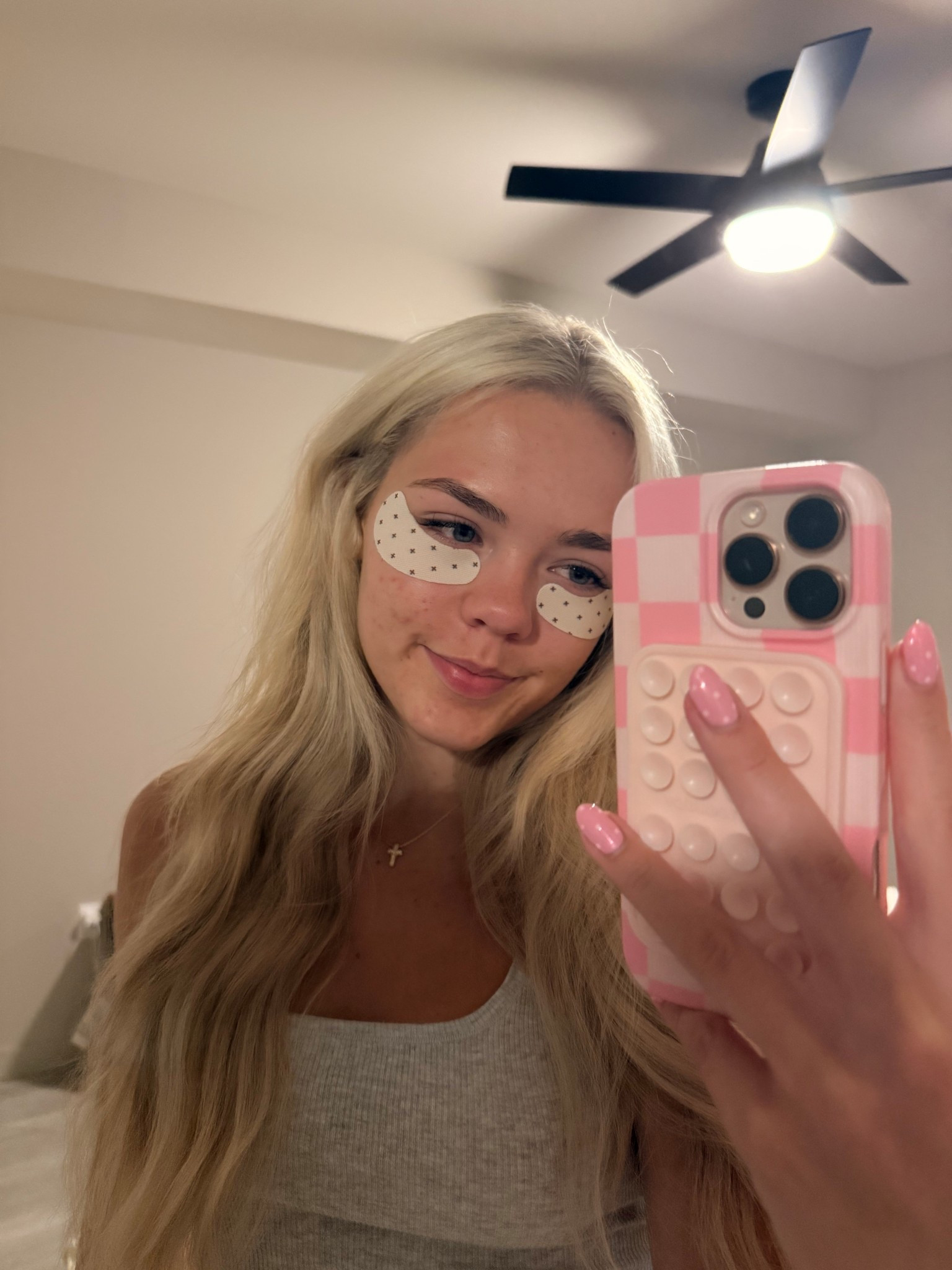 My under-eye secret 🤍✨
These eye patches from Lux Unfiltered are my go-to when I need to look awake FAST. The cooling sensation is everything and they actually leave my under eyes feeling so refreshed + caffeinated

Perfect for mornings, travel days, or before glam 🫶

Linked for you!

#eyepatches #skincareroutine #undereye #beautyessentials #glowyskin

#LTKTravel #LTKmorningroutine #LTKselfcare