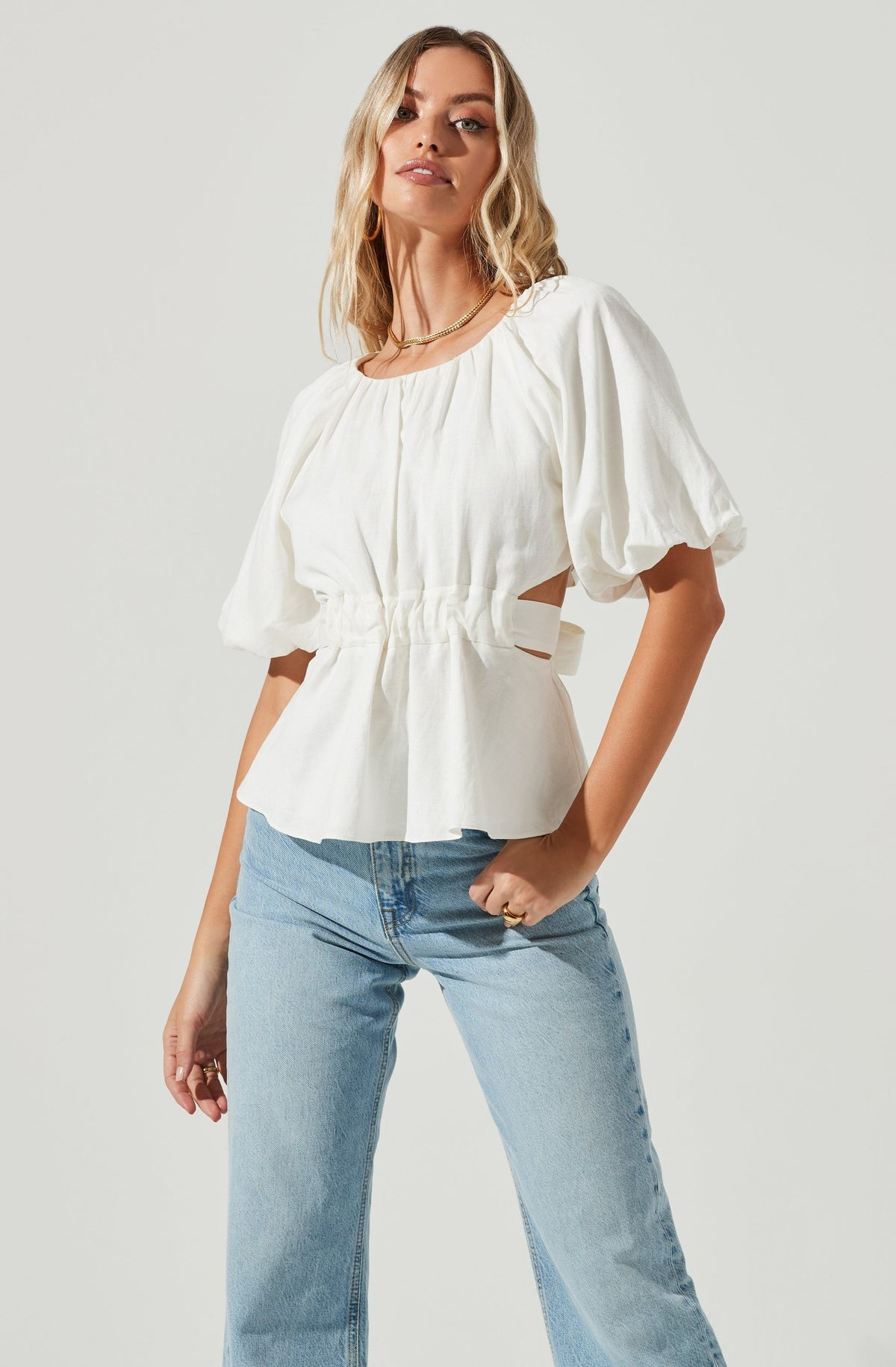 Vendetti Cutout Puff Sleeve Top | ASTR The Label (US)
