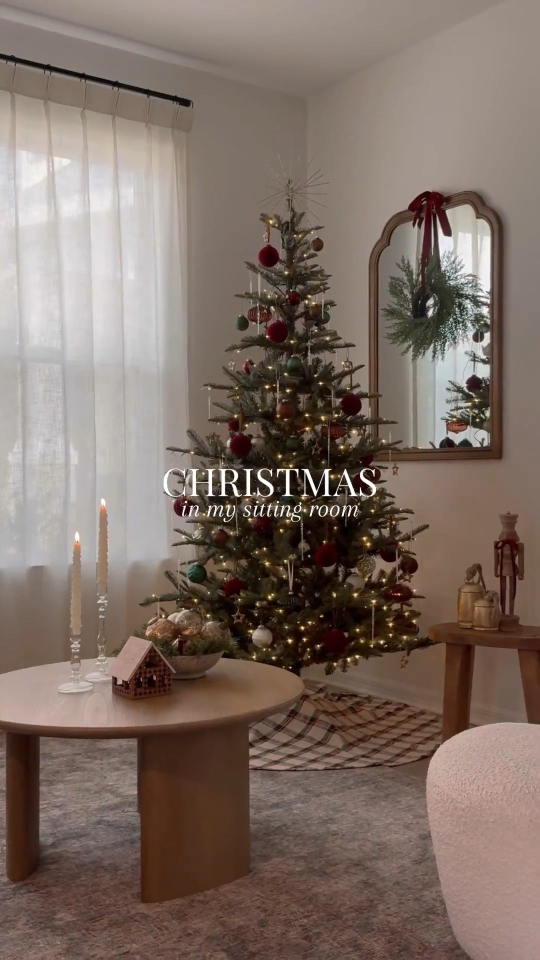 Christmas has arrived in my sitting room space 🎄✨ kept the cozy traditional vibes in this space with old and new finds. Linking everything that I could below. Happy Friday! ❤️

#LTKHoliday #LTKHome #LTKSeasonal