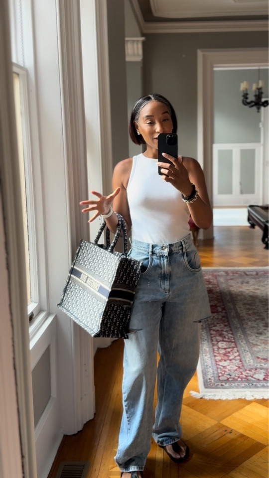 Head-to-toe outfit details—sharing my top, jeans, bag, accessories, necklace, scrunchie, shoes, and today’s fragrance. Linking everything I’m wearing, plus a few similar finds too! #OOTD #StyleInspo #LinkedLooks

#LTKU #LTKStyleTip #LTKFindsUnder100