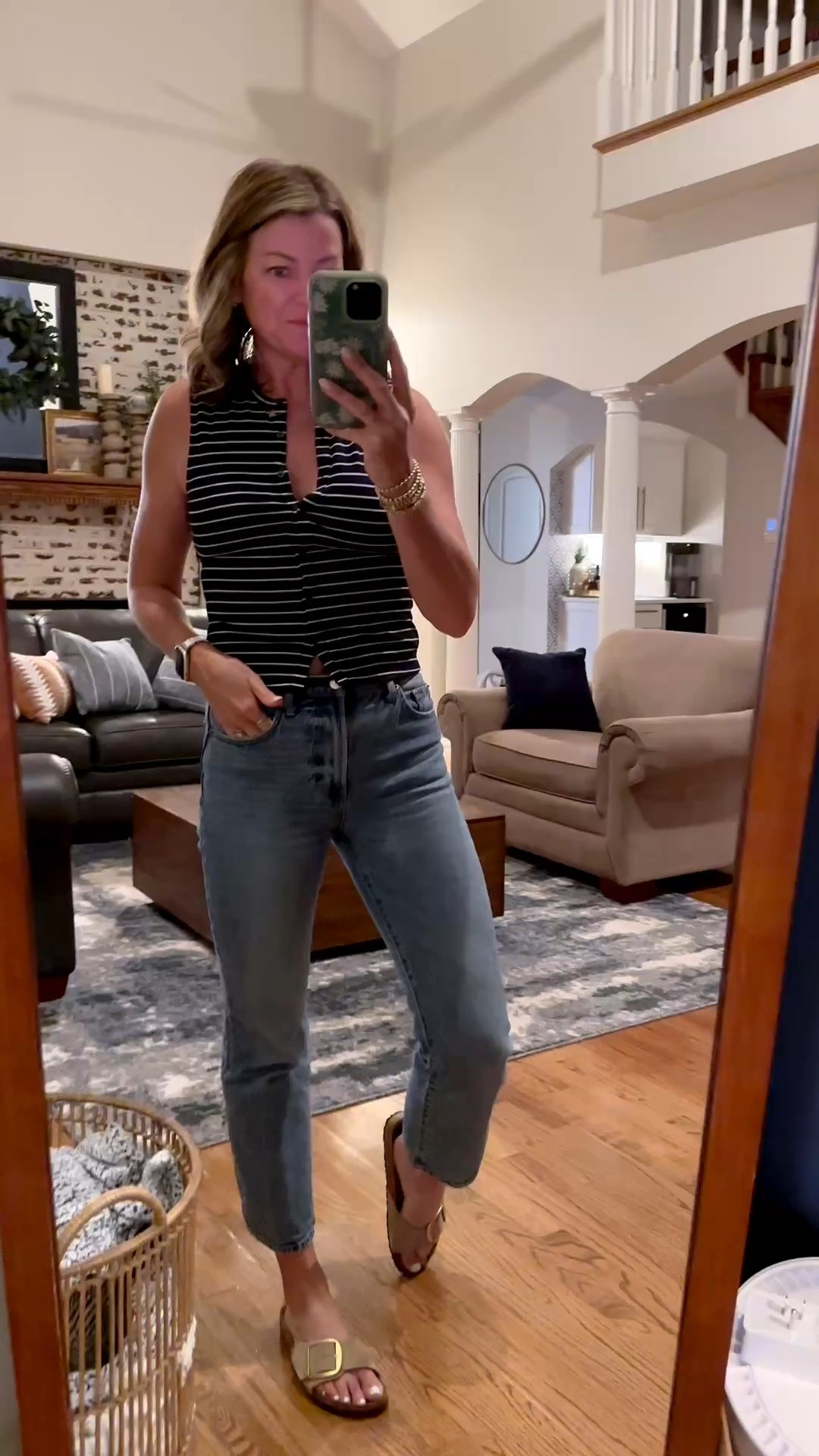 This top is tts and so cute

#LTKmomlife #LTKootd #LTKOver40