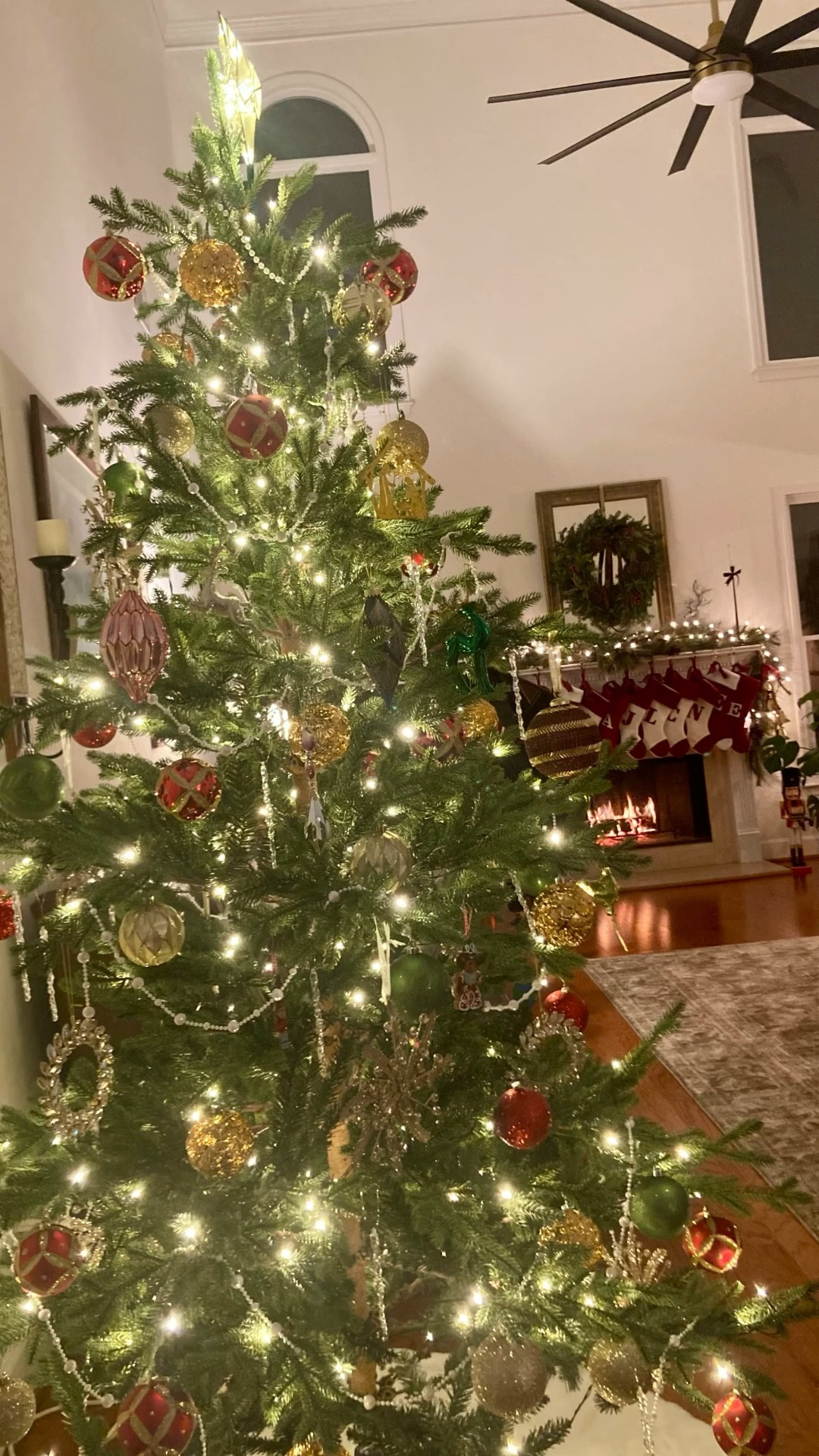 Beginning to look like Christmas…

#christmasdecor #クリスマスデコレーション

#LTKHoliday #LTKHome #LTKSeasonal