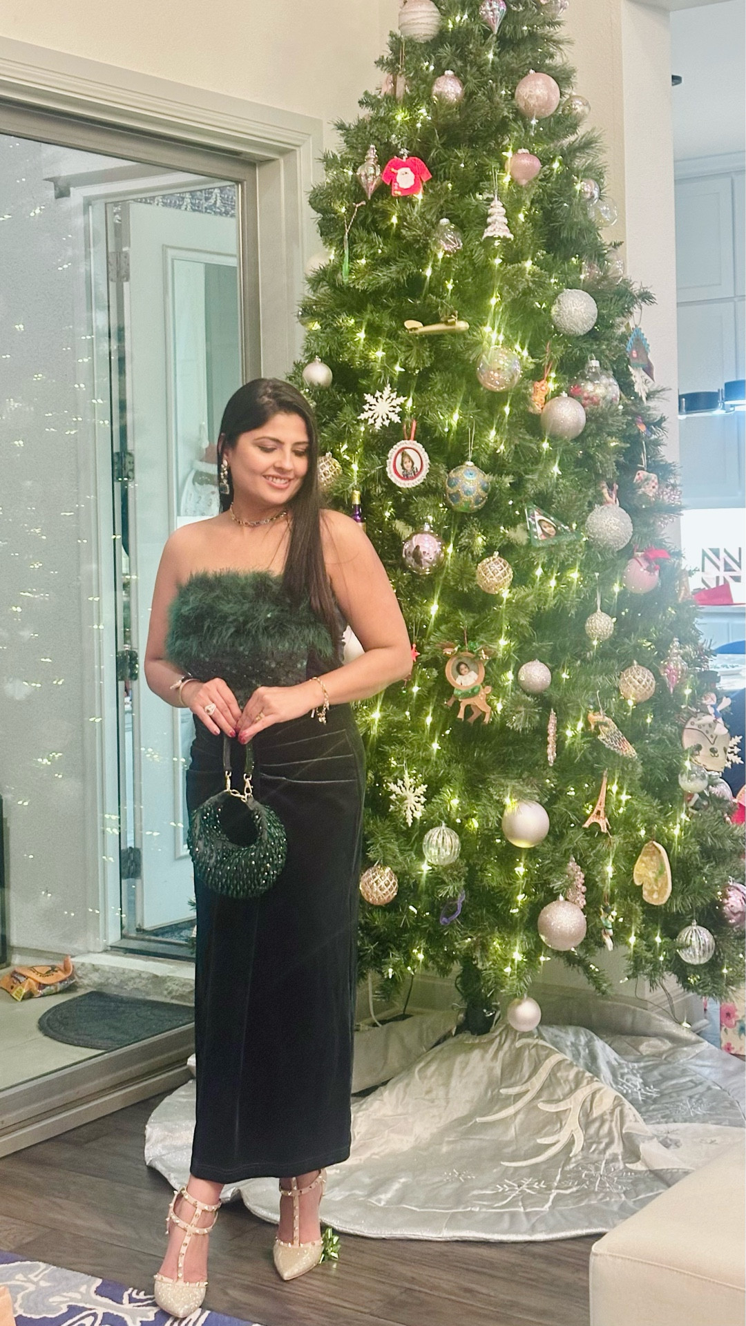 I am 5’4” tall midsize and midage girl , and these are my favorite party picks 
Don’t forget to use my discount code 💸
Outfits from @sheinofficial @shein_us 
Code :SP12usanitasingh933412

