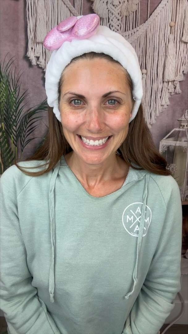 In this video, I’ll show you how to use the two-step peel system and share my real results after application. This professional-grade at-home peel is designed to gently exfoliate, hydrate, and improve the look of fine lines and uneven texture—without irritation. 

 #LTKOver40 #LTKFindsUnder100 #LTKBeauty