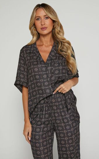 Brunita Shirt - Relaxed Short Sleeve Shirt in Sol De Cruz | Showpo (US, UK & Europe)