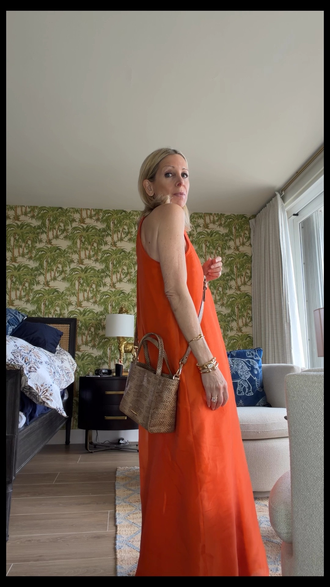 Great convertible bag from @brahmin real leather, versatile and perfect size comes in a tote 
Dress @julia_amory  on #sale #dresssale 


#LTKOver40 #LTKootd #LTKSaleAlert