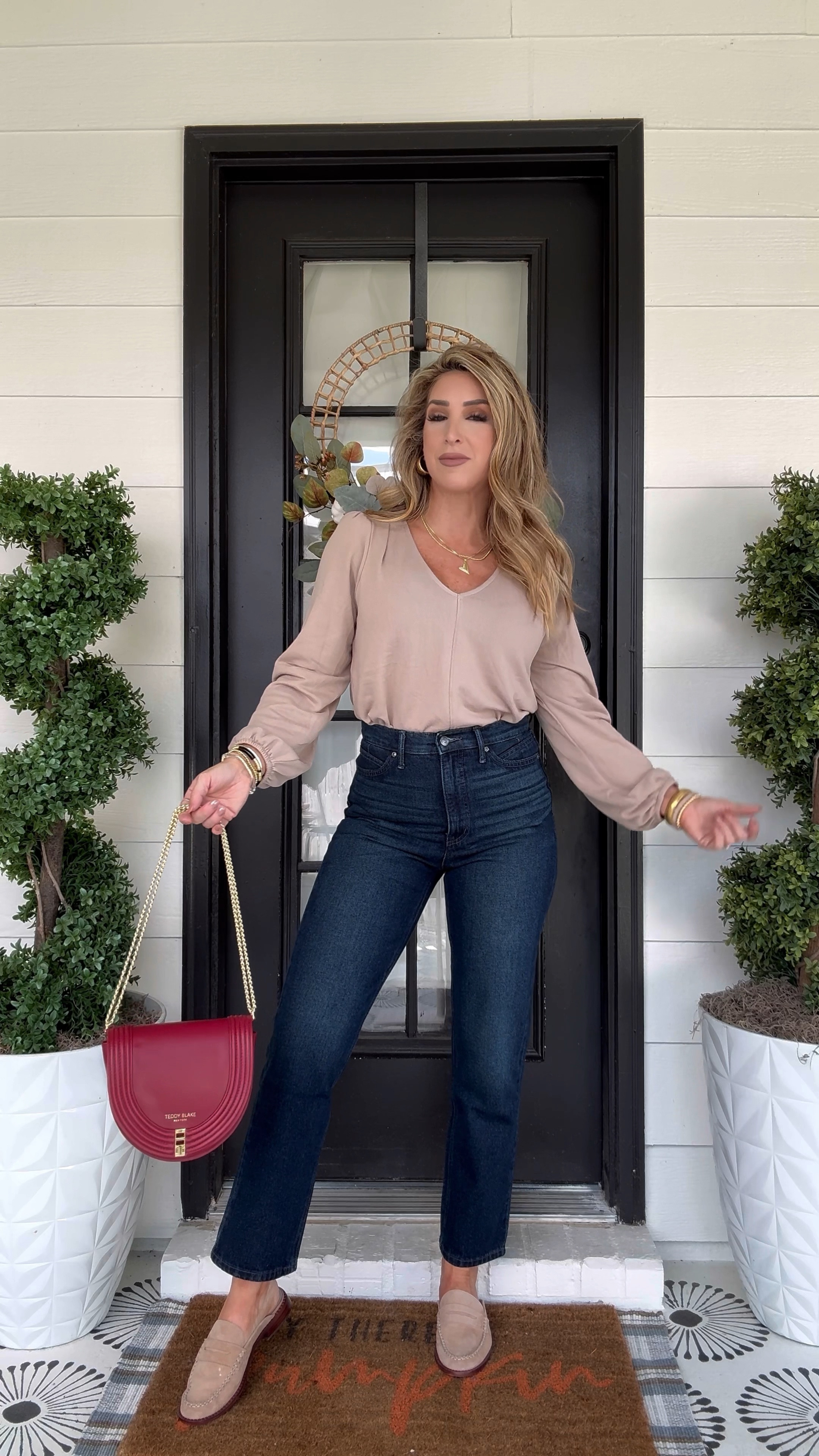 Still not over these $25 jeans. 🤌🏼
Top: code JANUARY10
Jewelry: code JANUARY20

fall outfit ideas, neutral outfit idea, straight leg denim, long sleeve v neck knit top, mules, casual friday 

#LTKVideo #LTKStyleTip #LTKOver40