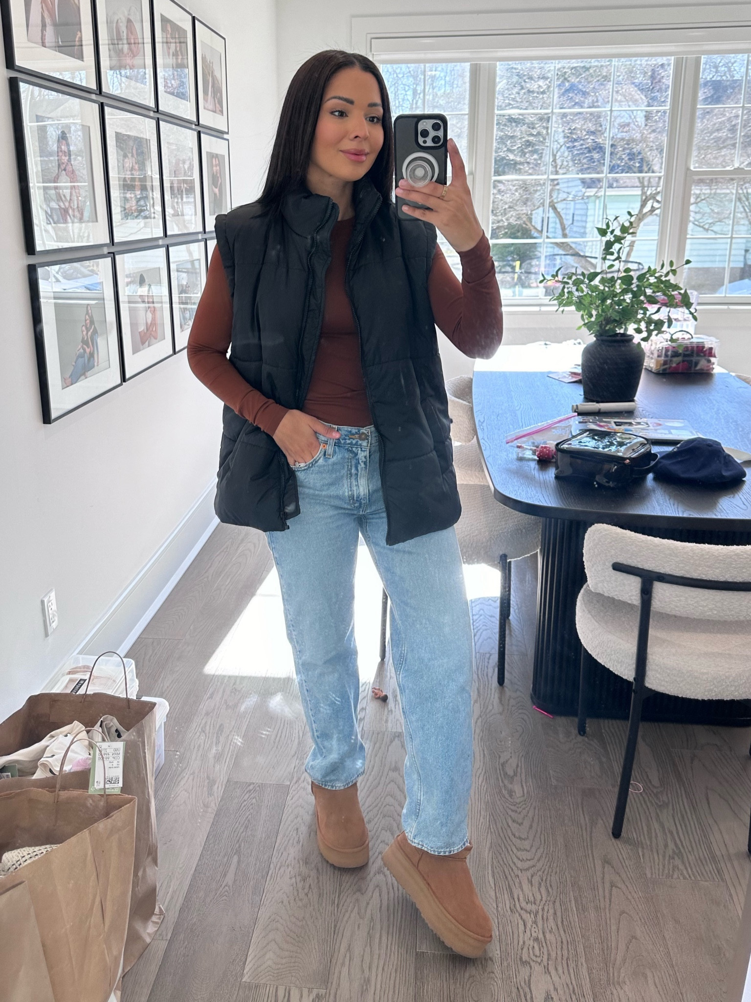 Neutral outfits will always be my fave! 
Top: small
Jeans: 26 
Vest: mediumm