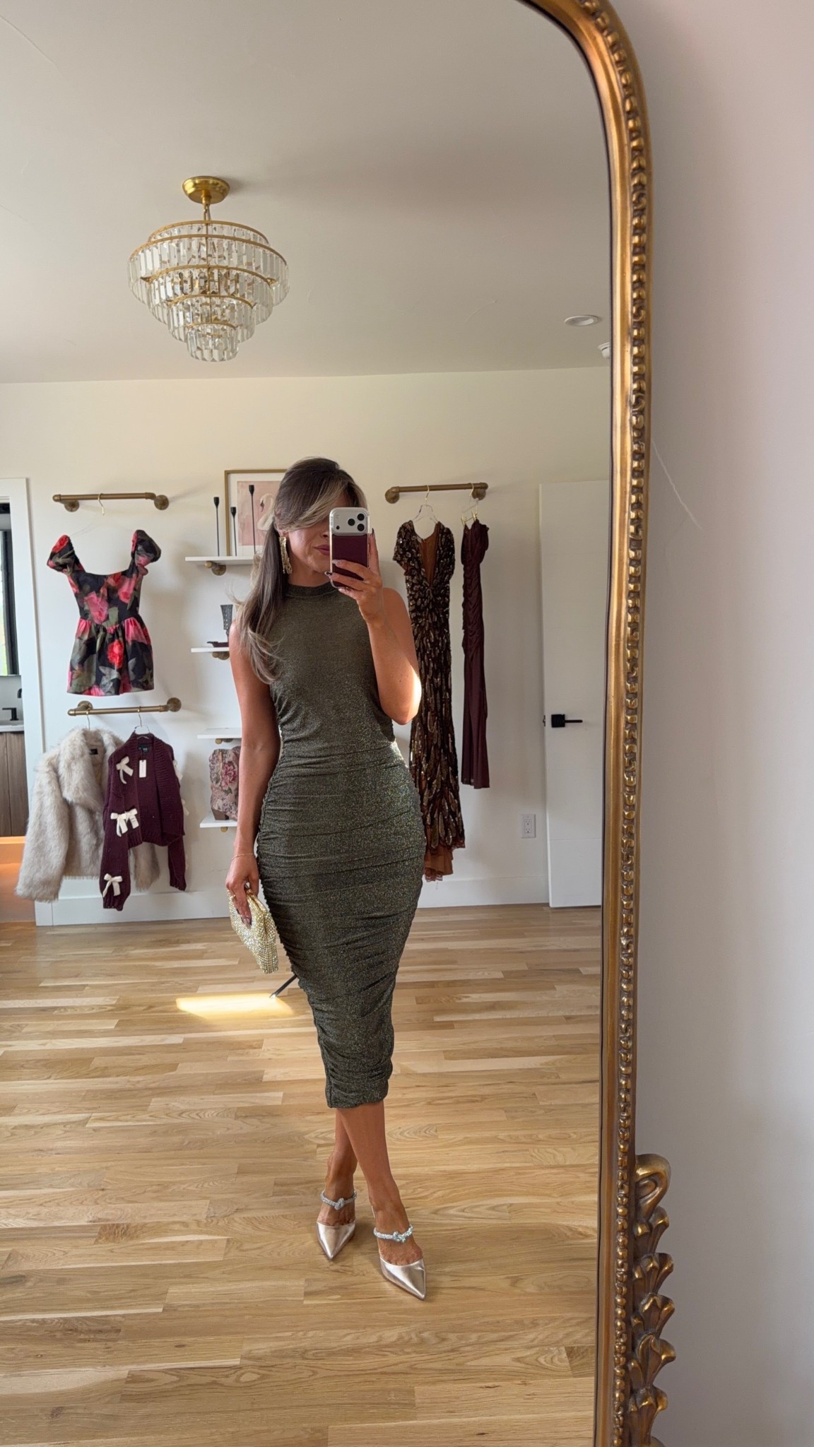 Gold fitted sleeveless wedding guest fall formal event dress from Vici 

Vici code: emerson30

Wearing my usual small/2

Wedding guest
Formal event
Black tie
Gold fitted
Special occasion
Fall party


#LTKWedding #LTKParties #LTKFindsUnder100