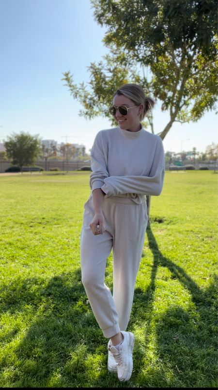 Luxury feeling loungewear ON SALE + get it before Christmas!! @abercrombie #AbercrombiePartner #suiteAF 

#LTKfindsunder50 #LTKmidsize #LTKGiftGuide