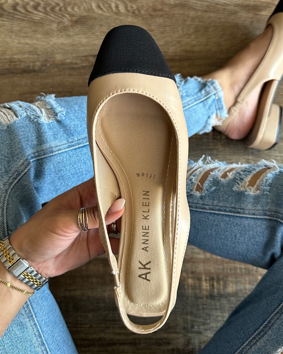 Spring is here which means it's time to refresh your shoes for the season! 🌷👟 Rack Room Shoes has us covered from the gym, to work, to casual wear - they have it all! I picked up some new essentials for the season with their current sale! Use code: MAYDEALS for $10 off when you spend $89 until May 31st! 