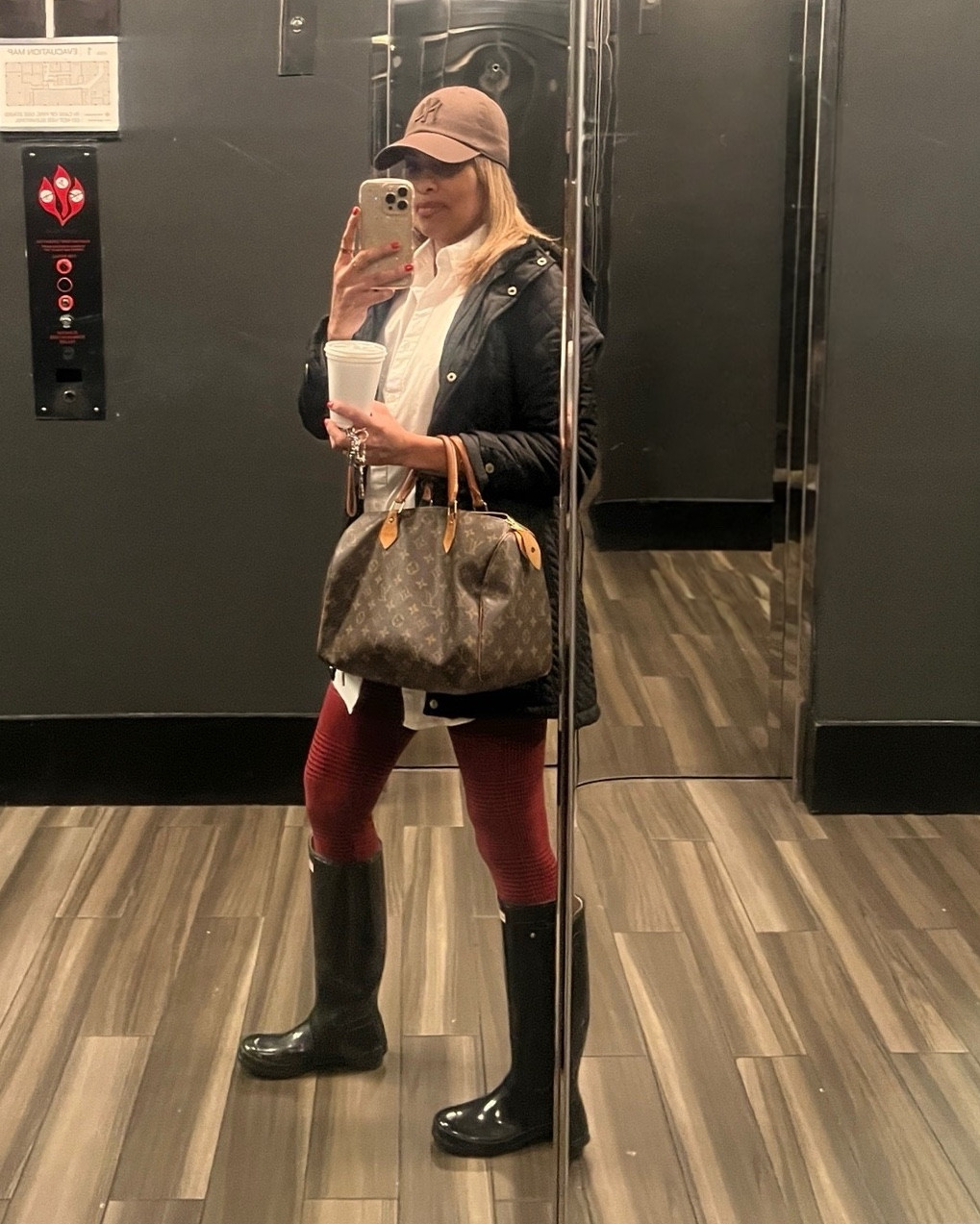 A rainy day ootd. So comfy and chic, definitely will be on repeat every time it rains until the season changes 🤩 I linked all products and similar ones. Different tshirt options as well as leggings (I tried to get as close as I could). The hat is a must if you are a hat + NY yankees hat lover. Only $35! Some of the leggings are also on sale, and I linked 3 different tshirts with different price points. Mine is old from Express. The hunter boots are a splurge but you won’t regret it, they last forever and never go out of style. 

#LTKdayinmylife #LTKOver40 #LTKootd
