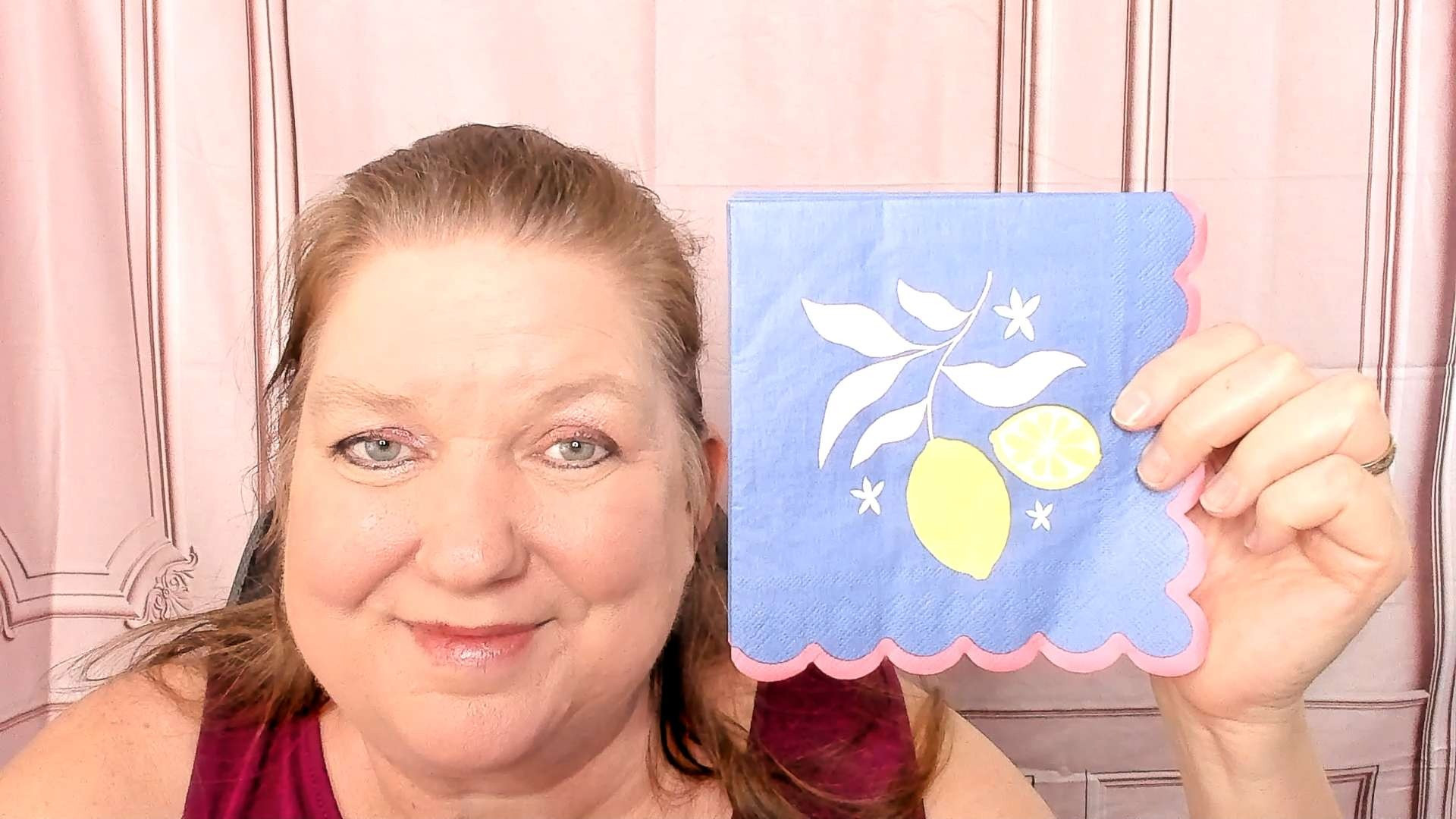 Bonjour Fete Lemon paper party napkins with scalloped edges trimmed in pink. 

#ltkparty  

 