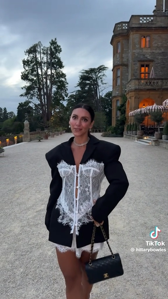 Ok who else is obsessed with with this look?!

#LTKSaleAlert #LTKStyleTip #LTKSeasonal