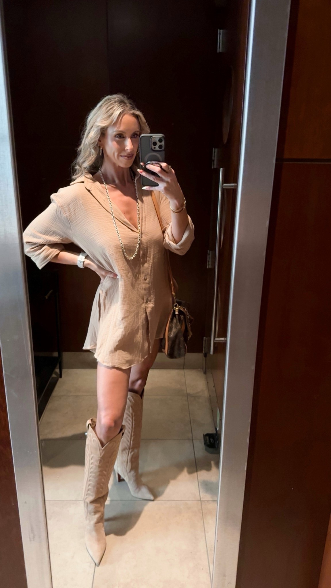 Fall attire 🤎 

Loving this tunic romper!!! 

One piece to throw on and go? Perfect. 


#vici #falloutfit #brown

#LTKSaleAlert #LTKHoliday #LTKCyberWeek