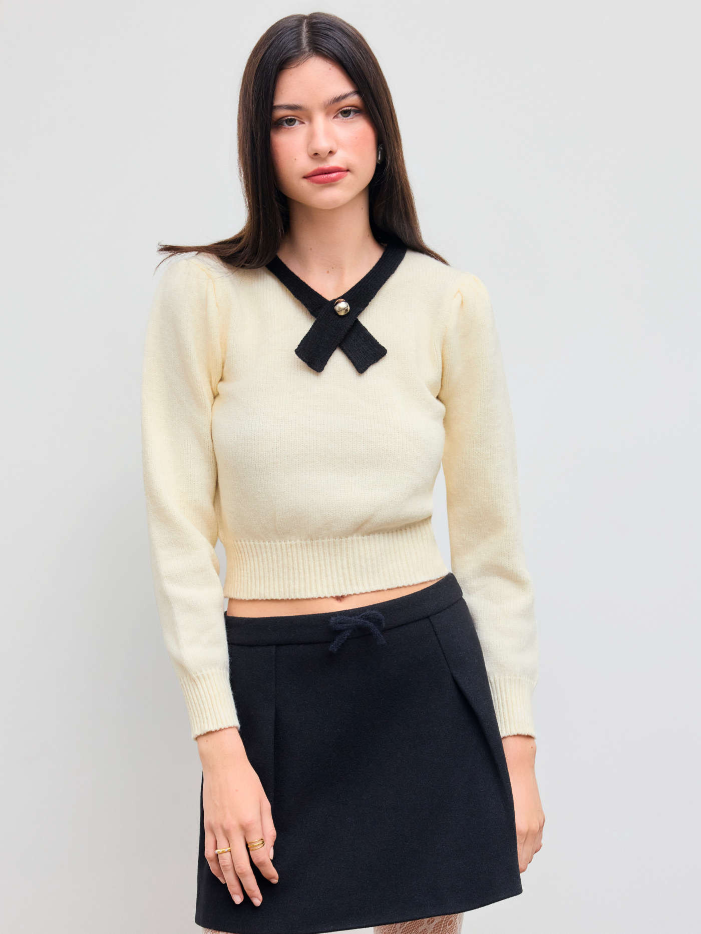 Knit Round Neckline Contrasting Binding Long Sleeve Top | Cider
