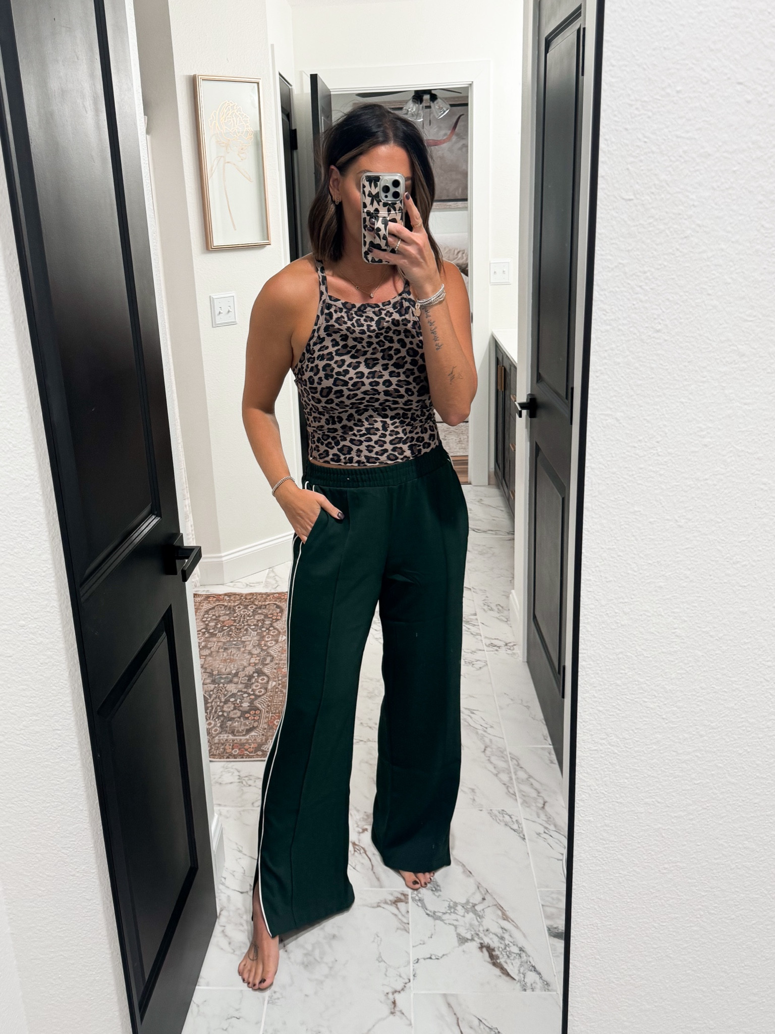 Tank-medium
Pants-medium tall (needed a small) 

#LTKFallSale #LTKStyleTip #LTKActive