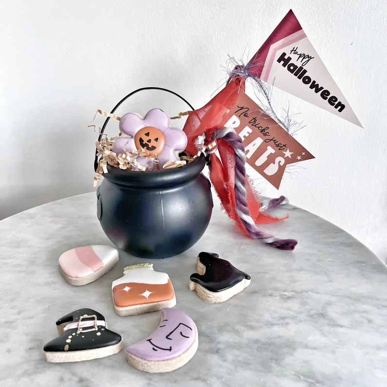 Spooky Cauldron Mini 6 Piece Cookie Bucket - Etsy | Etsy (US)
